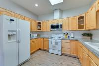 Eloy Vacation Rental with Community Pool and Courtyard - B&B Eloy