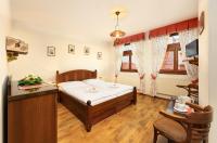 Double Room with Private Bathroom (Popelčina komůrka)