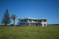 Wills On The Water Beachfront Apartment - Chambres d’hôtes Bell Block