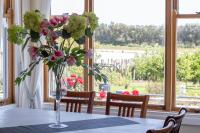 The Homestead Rural Family Retreat - Bed and Breakfast