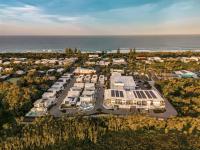 Essence Peregian Beach Resort - Wallum 4 Bedroom Luxury Home - B&B