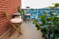 Urban Bliss - Contemporary Elegance in Modern Living Spaces - B&B Voluntari