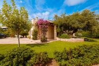 HelloApulia Villa Domenica - Family Sea & Garden Retreat - Walkable Local Dining, minutes from the Beach - B&B Savelletri Di Fasano