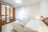 Apartment with Shower