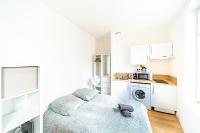 Le Debourg - Studio lumineux proche métro B - B&B Lione