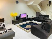 Semi -D Homestay Seremban 2 - B&B Seremban
