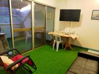 B&B Bentung - R2L5Y Room 1 with balcony and bathroom - Bed and Breakfast Bentung