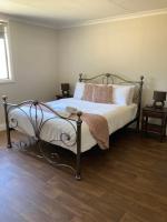 B&B Wagin - The Wooly Guesthouse - Bed and Breakfast Wagin