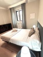 Camera Matrimoniale con Bagno in Comune