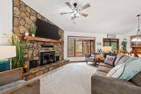 Enchanted Woods Hideaway - Bed and Breakfast Kimberling City