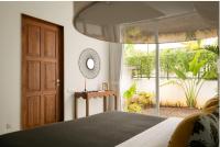 LaMeira |New villa | Pvt pool & garden | Genset