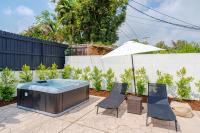 Elegant Guest unit Universal sleeps 6 hot tub - B&B