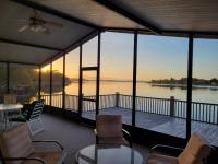 Lake House Retreat - B&B Polk City