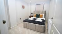 "Easy 2 Manage Royal Penthouse Luxurious Retreat in Slough" - B&B Slough