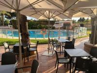 Moderno estudio y piscina a 50 metros de la playa - B&B Marbella