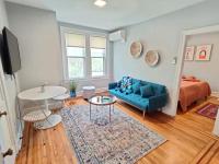 Cozy 1BDR In Center City Philly Hosted By StayRafa - B&B