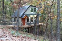 Secluded Treehouse in the Woods - Tree Hugger Hideaway - B&B Branson