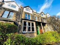Park Mount Residences - Luxury 3 Bedroom Flat In Leeds With Free Parking - Chambres d’hôtes Kirkstall