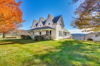 B&B Galax - Galax Vacation Rental with Deck and Mountain Views! - Bed and Breakfast Galax