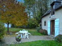 Gîte chaleureux dans un ancien corps de ferme avec wifi, cheminée et grand jardin à Châteaudun - FR-1-581-71 - B&B
