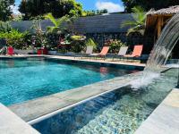 Le Clos d'Isis - Piscine chauffée - Bed and Breakfast Le Tampon