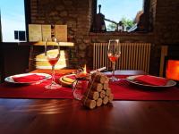 Cantina Visconti - Agriturismo - Ferienwohnung Vigoleno