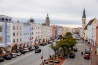 Highlight am Stadtplatz Mühldorf - C4S COME4STAY - 2 Zimmer Wohnung I bis zu 5 Gäste - Chambres d'hôtes Mühldorf