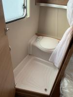 5 Sterne Wohnwagen direkt an der Messe - comfortable new caravan at fair trade - floor heating - 2 big beds - fully equipped home - auf Expo Plaza und Hannover Messe - Klimaanlage - Fussbodenheizung - reserved camping site on extra cost - Bed and Breakfast