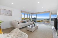 Waterfront retreat - Seaview - B&B Auckland
