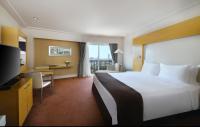 Premium King Room on High Floor with Partial Nile View