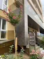 BrasoVista - PAJ Premium Apartments in URBAN Plaza - Bed and Breakfast