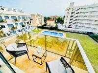Apartamento con Piscina y Jardín Fantástico Cala Sirenas - Nuevo - B&B