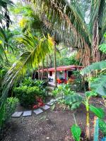 Las Plumas Jardin de Cabuya - B&B