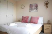 Bright 2Bed Central Apartment - Ferienwohnung