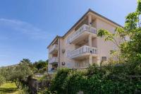 Apartment in Vrbnik - Insel Krk 13603 - Chambres d’hôtes Vrbnik