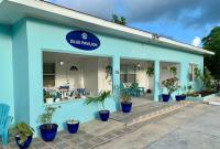 SUITE 2, BLUE PAVILION - Steps to BEACH - Bed and Breakfast West Bay