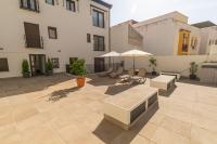 Pilar8 - Apartamento céntrico y moderno con piscina y parking - B&B Jaén
