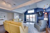 Boat Slip & Water Views: Lake Ozark Condo - B&B Lake Ozark