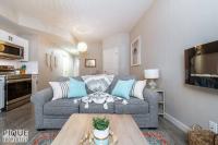 Boho Suite - Long Stays - King Bed - Fireplace & WiFi - B&B Edmonton