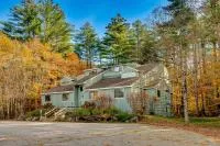 Spacious Bartlett Condo w/ Balconies & Pool! - B&B Bartlett