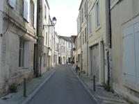 Charmant cocon iodé cosy équipé, baigné de lumière, situé au cœur de La Rochelle à 1min à pied du marché central avec TV et Wifi - B&B