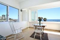 Dolphin Bay Studio with Sea Views - B&B Cape Town