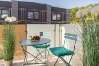 Seaside Apartamenty Kasprowicza 14 Kołobrzeg - przy plaży w dzielnicy uzdrowiskowej & parking za szlabanem & taras słoneczny na dachu - Chambres d'hôtes Kołobrzeg