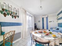 Brice Marine - T4 climatisé en centre-ville - B&B Le Lavandou