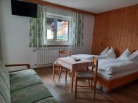 Dreibettzimmer mit Balkon