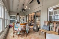 Pink Flamingo Hideaway - B&B San Leon