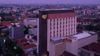 B&B Semarang - REZ Hotel - Bed and Breakfast Semarang