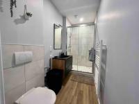 Appartements Climatisés Centre-ville / 10 personnes - B&B Besanzone