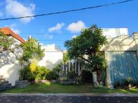 Zeta Villa - Newly Renovated 2BR in Seminyak Legian - B&B