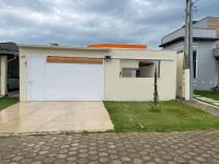 Casa com piscina em condomínio - B&B